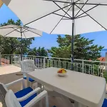 Beachfront In 54765 Apartament Selce