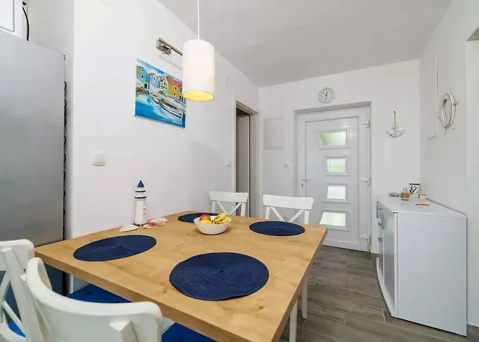 Beachfront In 54765 شقة