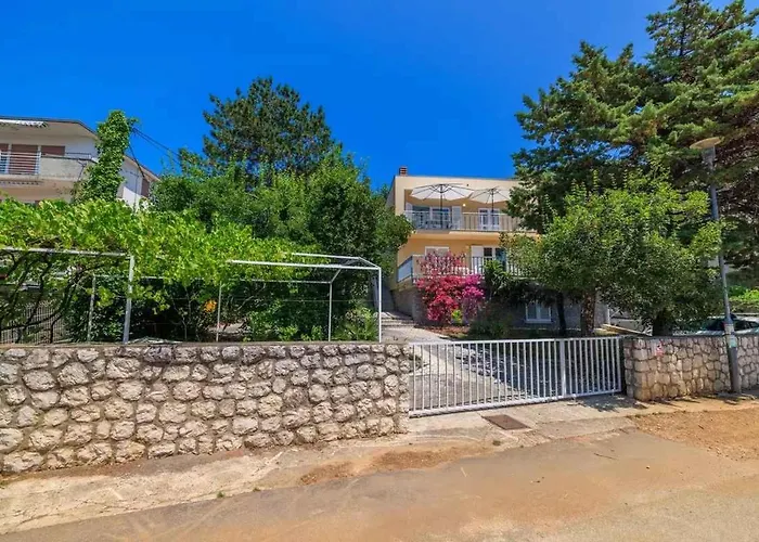 Beachfront In 54765 سيلتسي