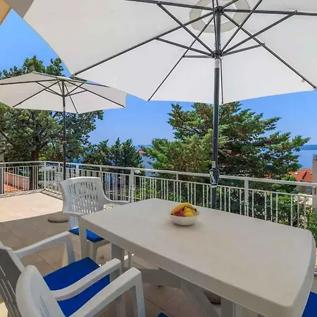 Beachfront In 54765 Appartement Selce